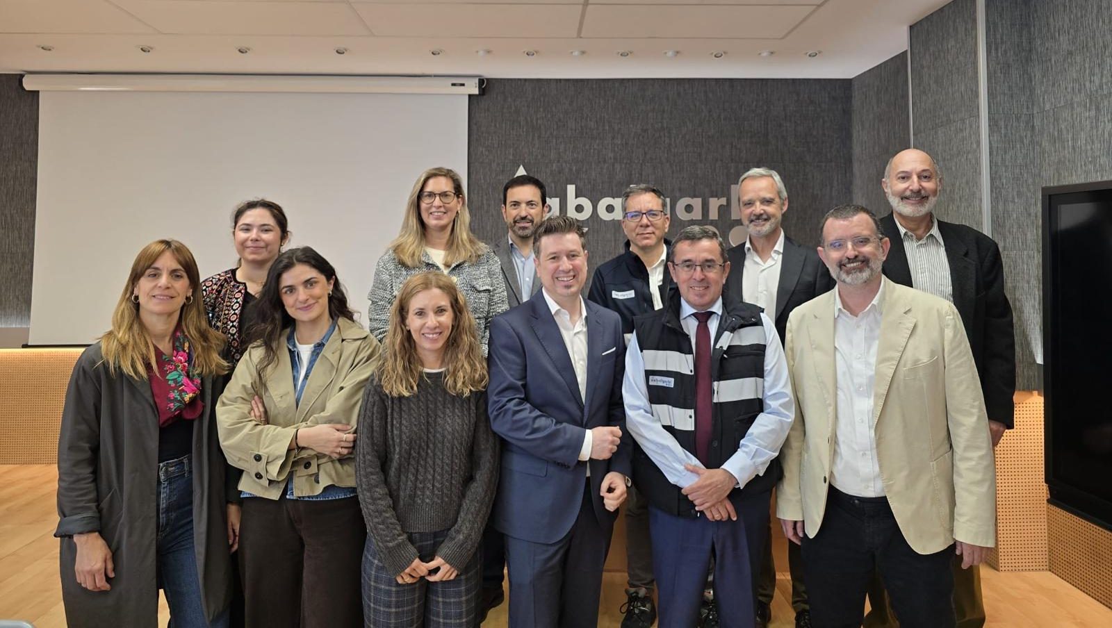 Dircom Norte visita Zabalgarbi para explorar los retos de la comunicación en entornos complejos
