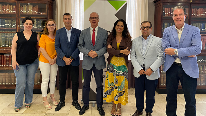 Luis Durango es reelegido presidente de Dircom Canarias