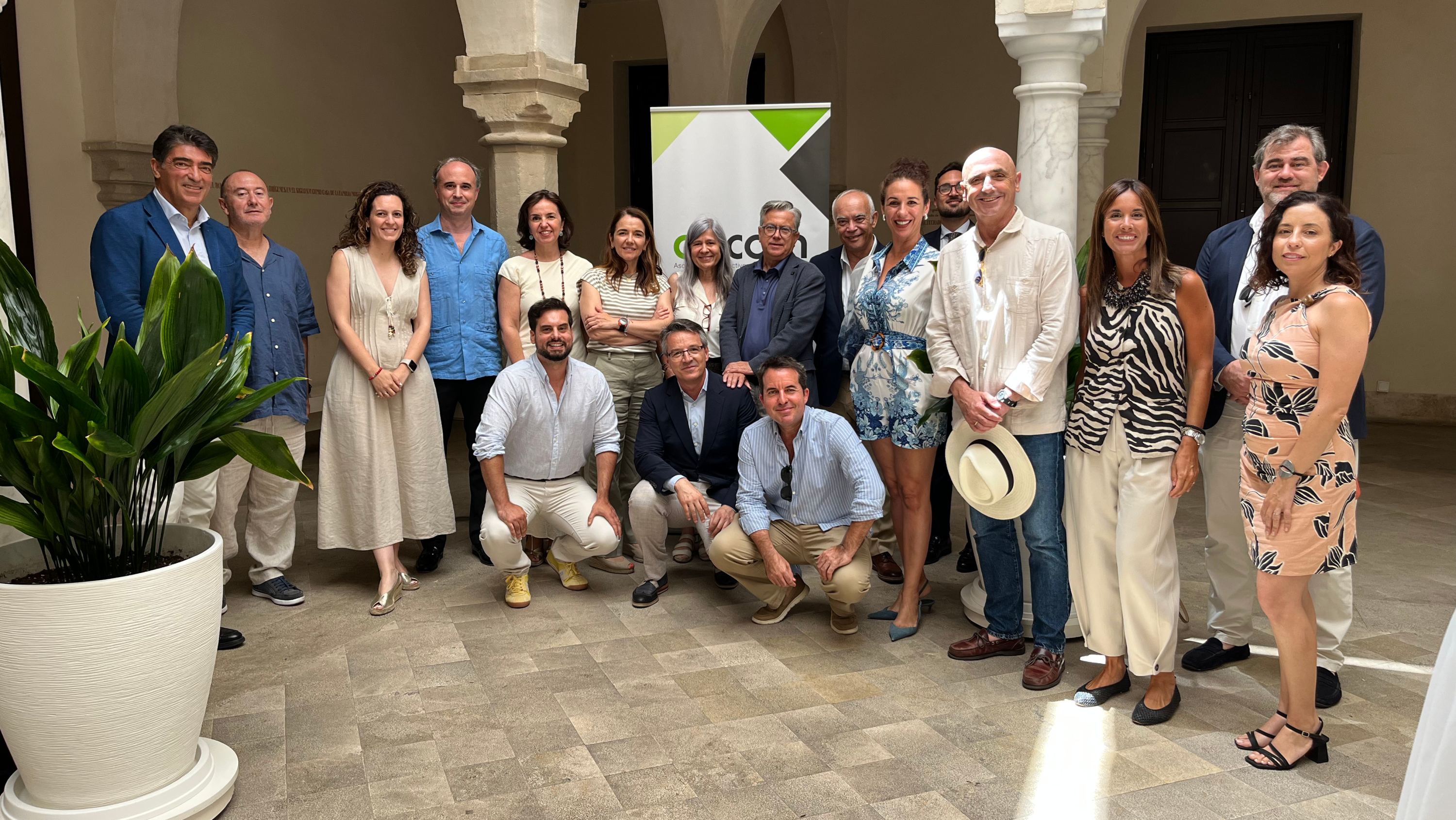 Dircom Andalucía reúne en Málaga a una treintena de profesionales para analizar el vínculo entre comunicación, cultura e innovación